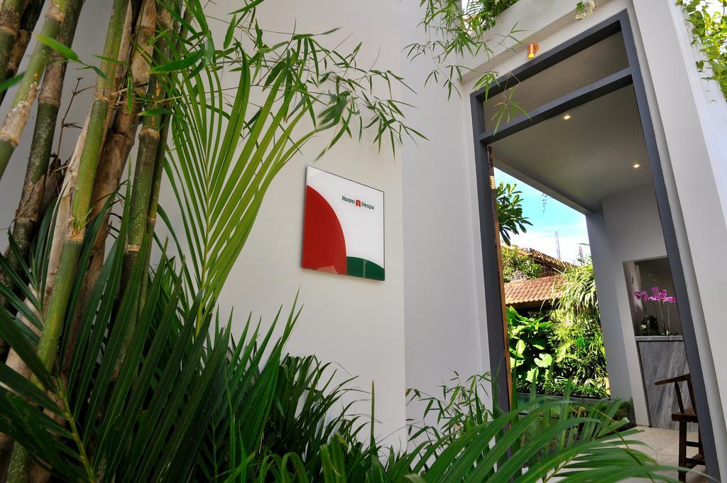 Room&Vespa 1 Seminyak Exterior foto